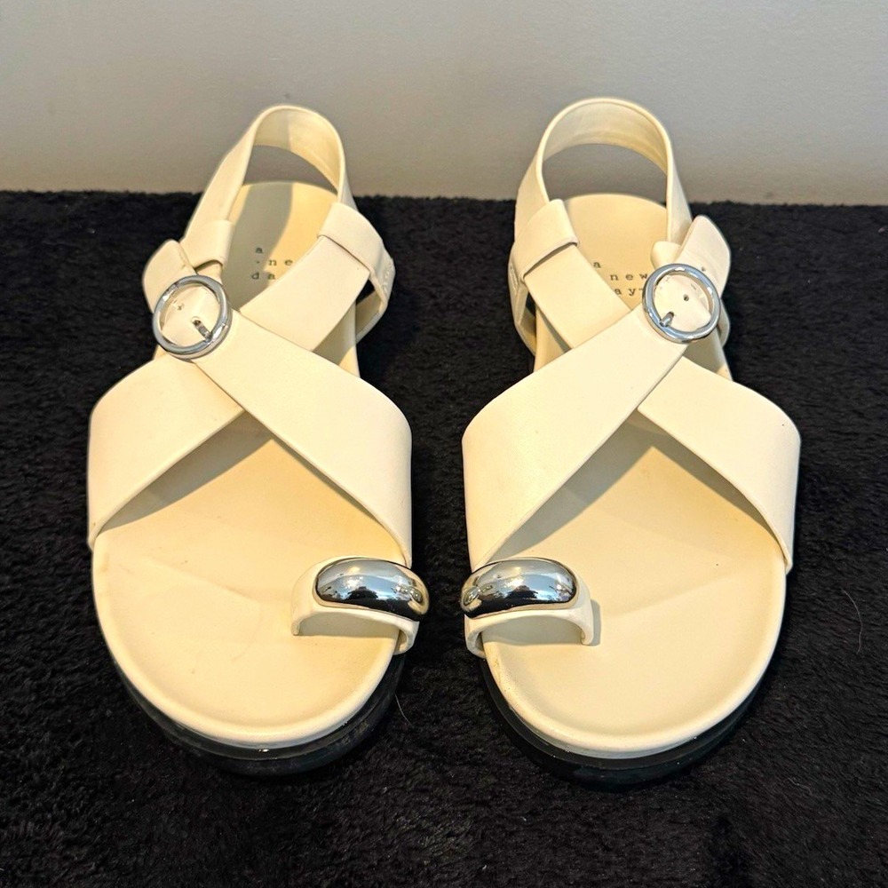 A New Day Women's Size 5 White Strappy Flat Sandals Buckle Synthetic